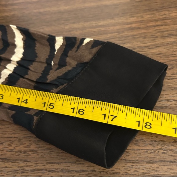 💕 Zara Black and White Wrap Dress with Plunge Neckline M - Picture 12 of 13